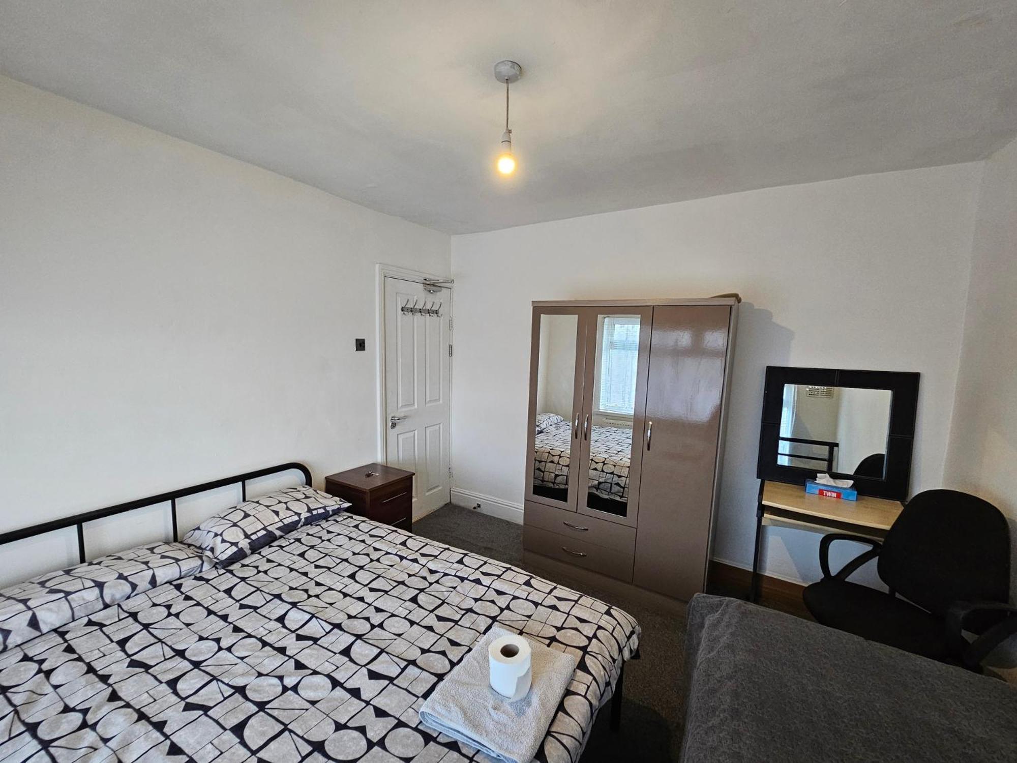Monyhull Homestay - Near City Centre Kingsheath Nia Nec Bhx Бирмингам Екстериор снимка