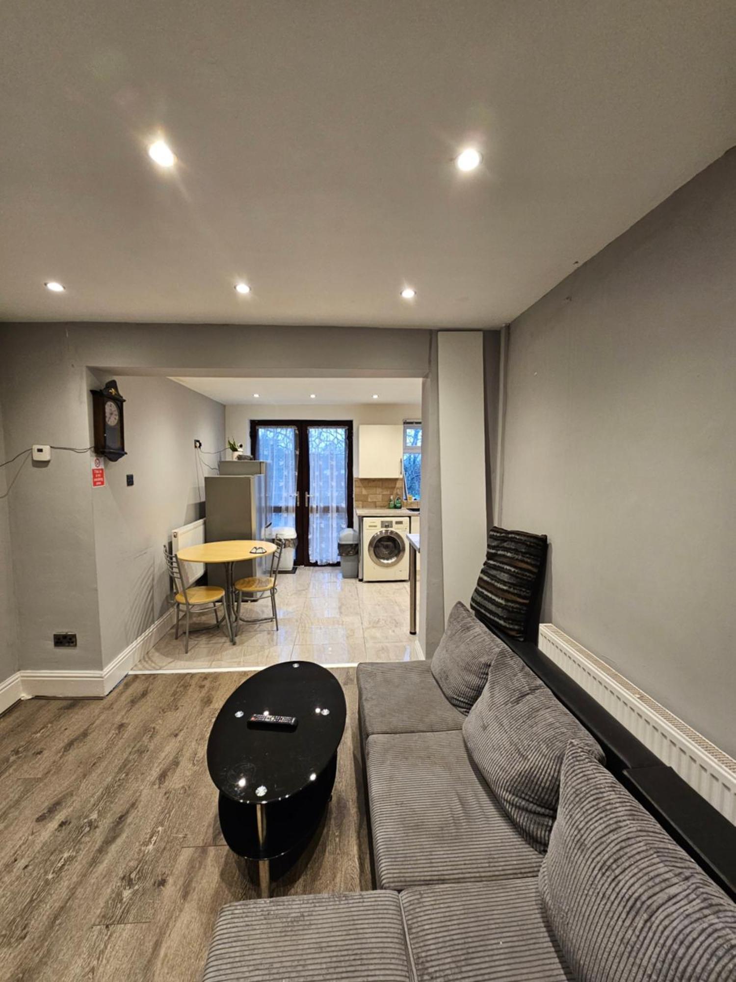 Monyhull Homestay - Near City Centre Kingsheath Nia Nec Bhx Бирмингам Екстериор снимка