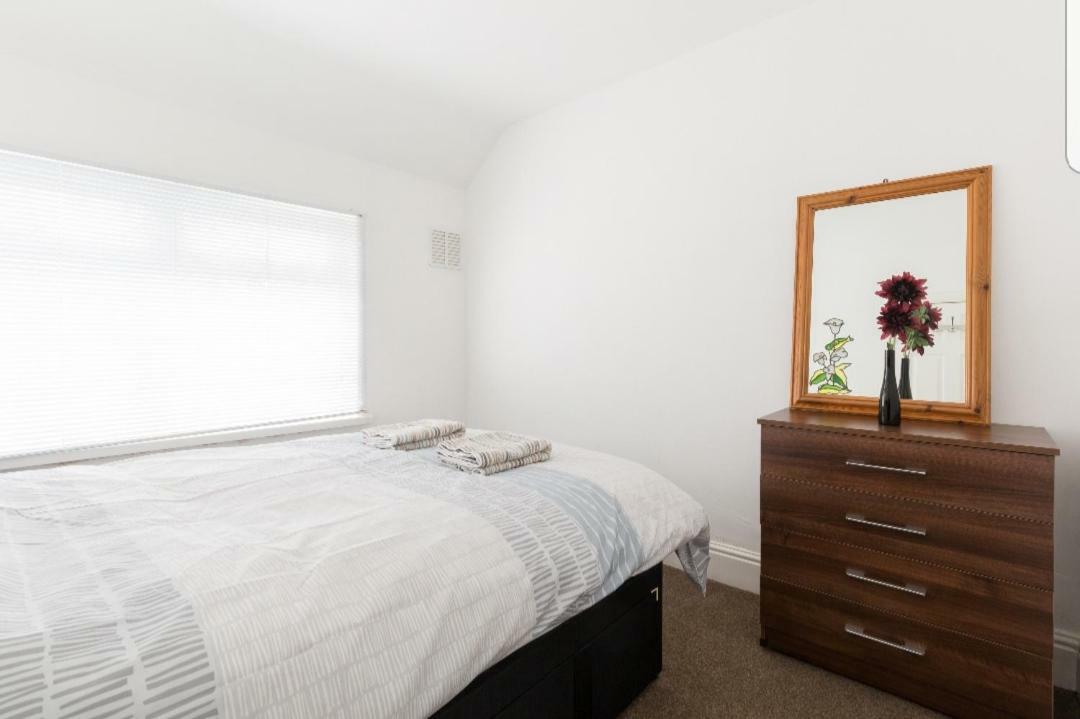 Monyhull Homestay - Near City Centre Kingsheath Nia Nec Bhx Бирмингам Екстериор снимка